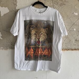Def Leppard Graphic Band Tee White‎ Roaring Leopard Tour T-Shirt